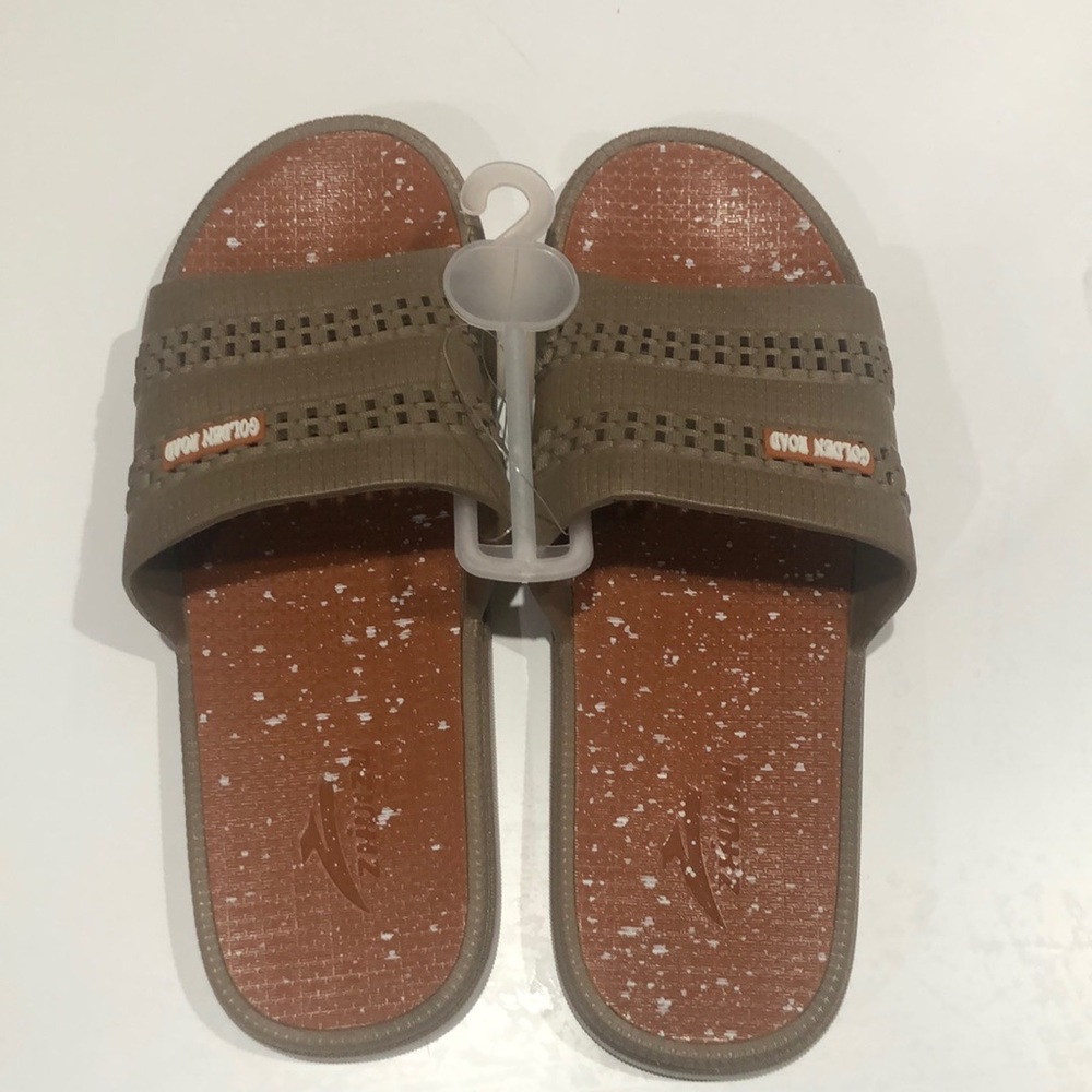 Flip flops size 11 golden road